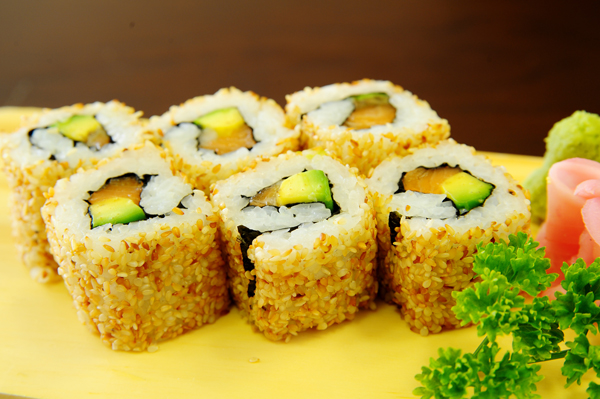Tăng cân hiệu quả vơi món sushi cuộn