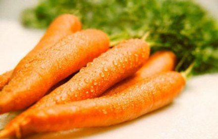 Làm trắng da với cà rốt