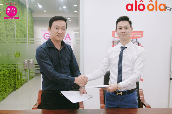        Lế ký kết hợp đồng Aloola.vn là nhà phân phối độc quyền mỹ phẩm Gluta white
