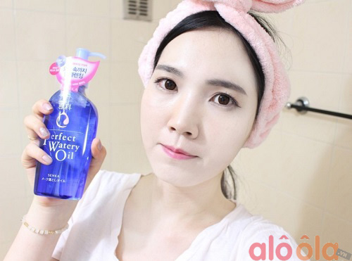 Dầu tẩy trang Shiseido Perfect Watery Oil Senka 230ml