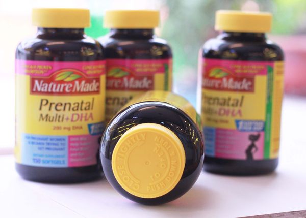 Nắp hộp Prenatal Multi DHA của Mỹ mẫu mới màu vàng