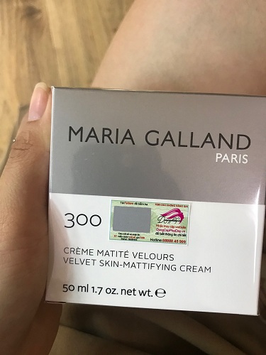 Kem chống lão hóa và cân bằng nhờn Maria Galland 300 Velvet Skin Mattifying Cream