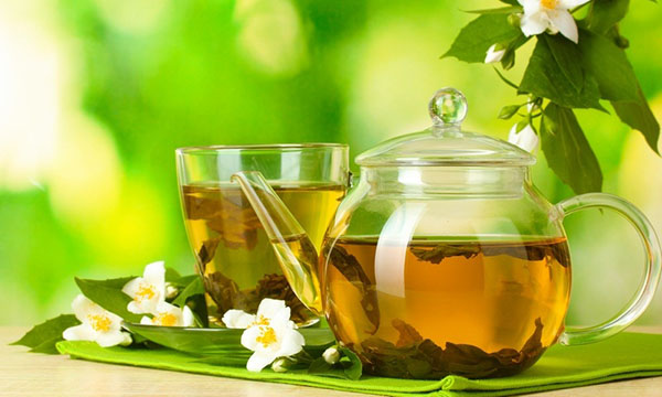 Uống trà xanh cũng là một cách giảm cân hiệu quả từ thiên nhiên