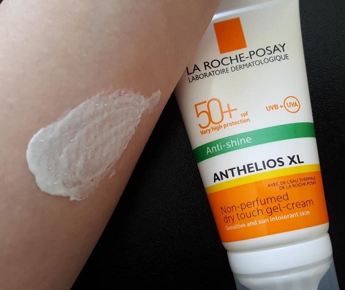 la roche-posay antheliosxl spf 50+ non perfumed dry touch gel-cream dễ dàng thẩm thấu vào da