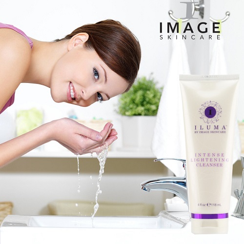 Sữa rửa mặt làm sáng da Image Iluma Intense Brightening Cleanser 118ml