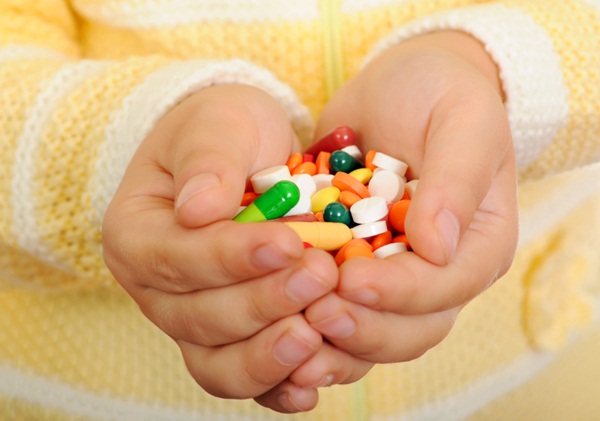cảnh báo nguy hiểm ở trẻ dùng nhiểu thuốc kháng sinh