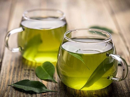 tăng cường sức khỏe não bộ bằng nước uống trà xanh